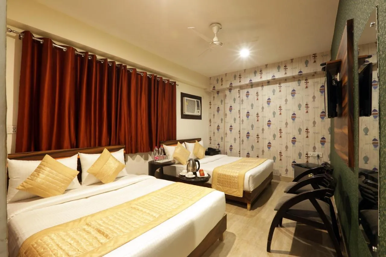 Hotel Classic Plaza At Delhi Airport